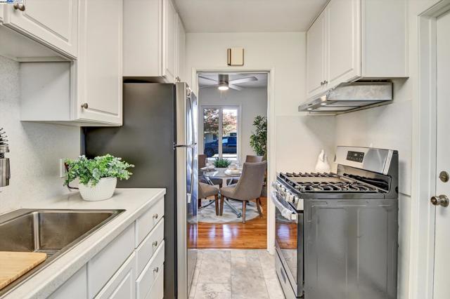 15377 Churchill St, San Leandro CA: https://media.crmls.org/mediaz/857e7d71-e234-404a-89cf-6294e7f4a087.jpg