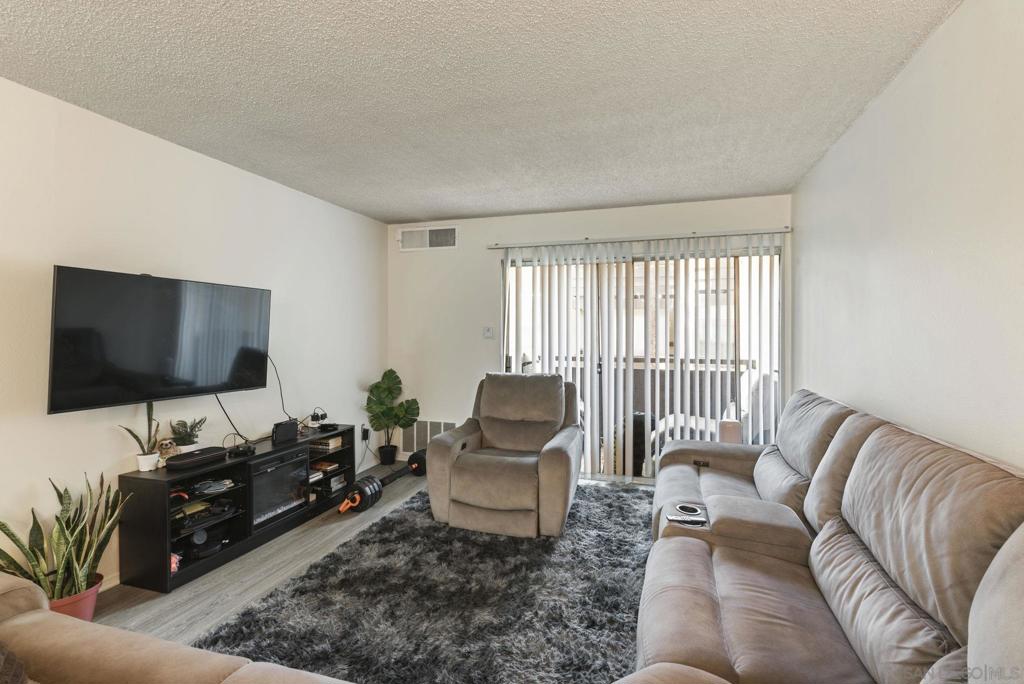 1615 Hotel Circle - photo 2
