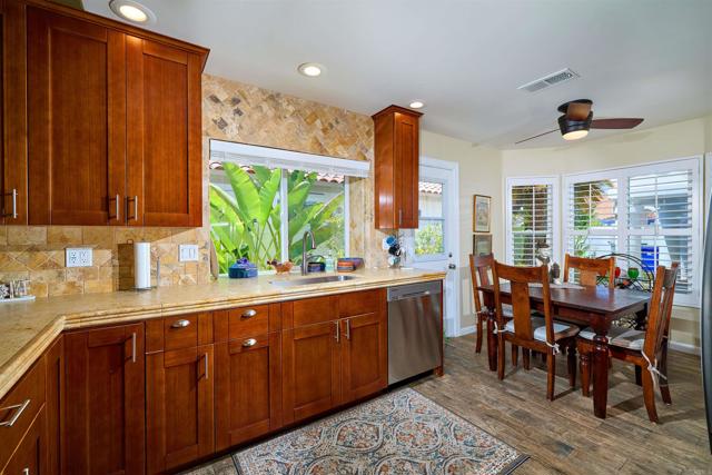 Detail Gallery Image 8 of 36 For 4547 Cordoba Way, Oceanside,  CA 92056 - 2 Beds | 2 Baths