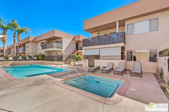 400 N Sunrise Way, Palm Springs CA: https://media.crmls.org/mediaz/857f6b90-9ce6-4da7-8a13-76d4c6e42ebd.jpg
