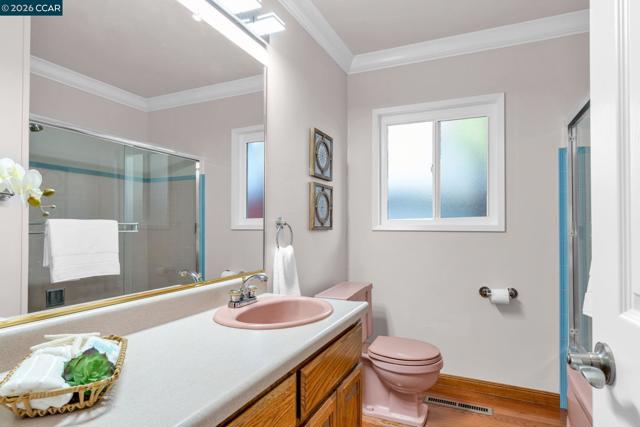 Image 29 of 49 For 2081 Essenay Ave