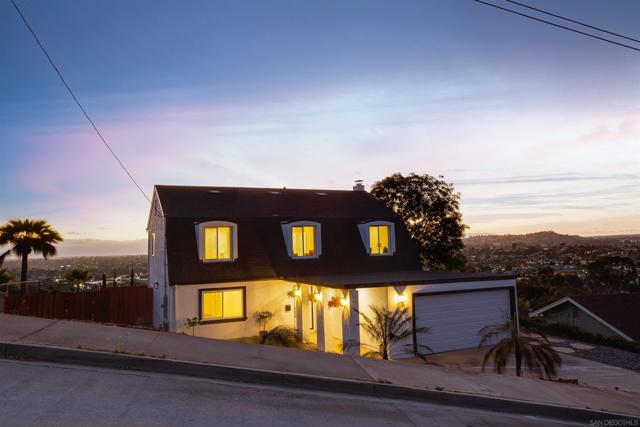 4060 Rosarita Dr, La Mesa CA: https://media.crmls.org/mediaz/858068aa-7782-46c5-afec-74f329f3a5ea.jpg