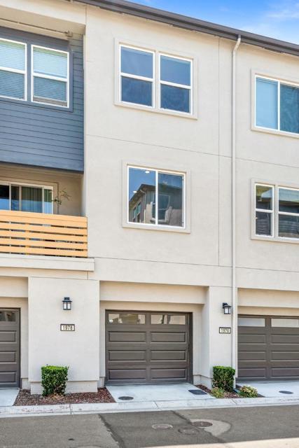 1976 Tarob Court, Milpitas CA: https://media.crmls.org/mediaz/85806e00-8d54-4960-acfe-ca7bc34126cc.jpg