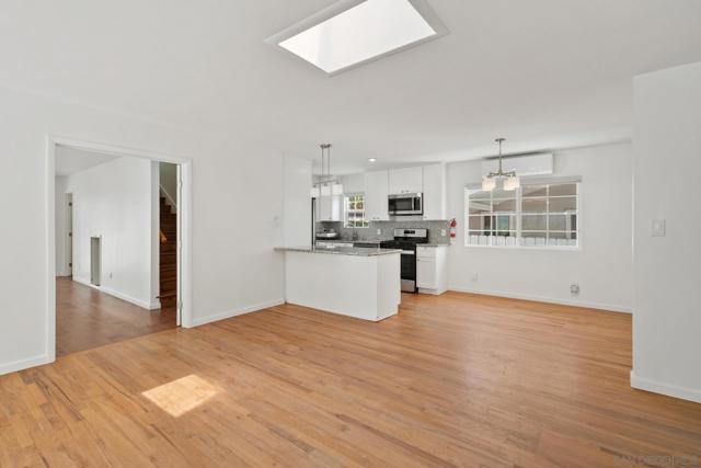 2821 N Arroyo Drive, San Diego CA: https://media.crmls.org/mediaz/8581022d-5420-4bdc-b035-016f96dba799.jpg
