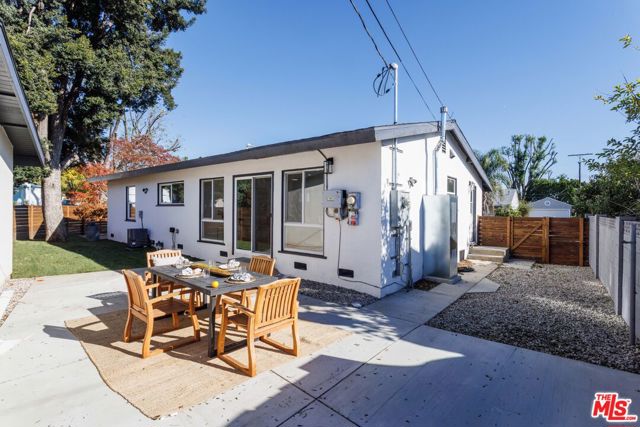 14365 Berg Street, Sylmar CA: https://media.crmls.org/mediaz/85816684-cb5c-4cbe-abbf-8bb6cccbb5d4.jpg