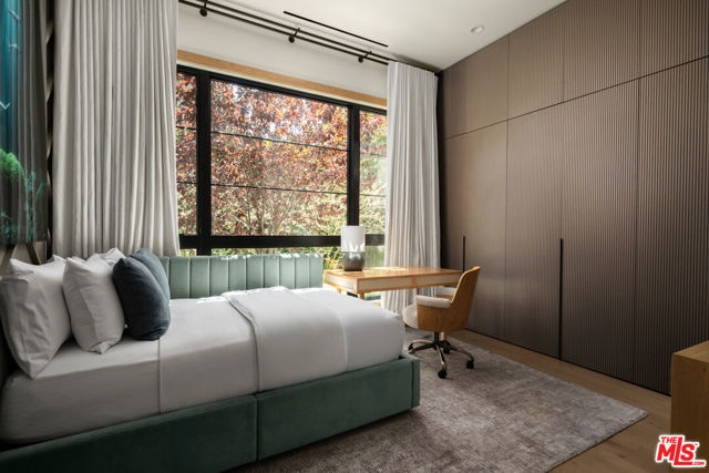 455 N Bundy Drive, Los Angeles CA: https://media.crmls.org/mediaz/858396b2-a227-45ee-8916-161cbd22d838.jpg