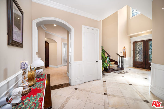 1036 Louise Avenue, Arcadia CA: https://media.crmls.org/mediaz/8583d518-5b56-4598-b428-0db80fc9538b.jpg
