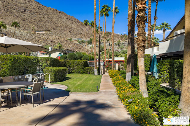 555 W Arenas Road #6, Palm Springs, CA 92262