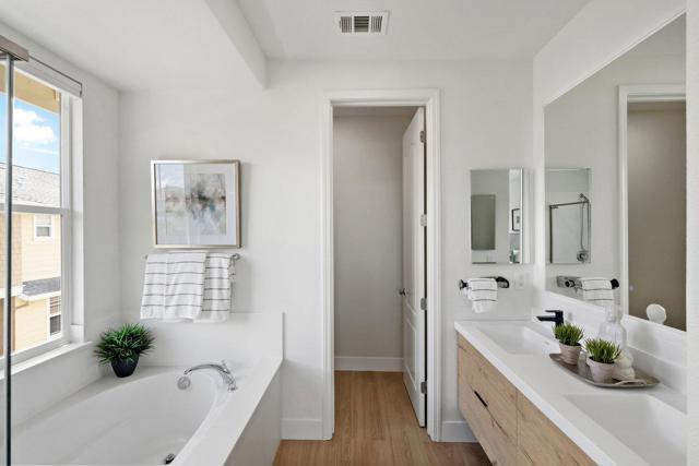201 Keech Drive,  CA: https://media.crmls.org/mediaz/85843a8a-347b-4f01-8f3a-3dbd29715d0e.jpg