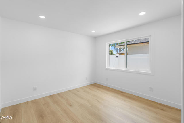 Detail Gallery Image 16 of 37 For 1927 N Croydon Ave, Camarillo,  CA 93010 - 4 Beds | 2 Baths