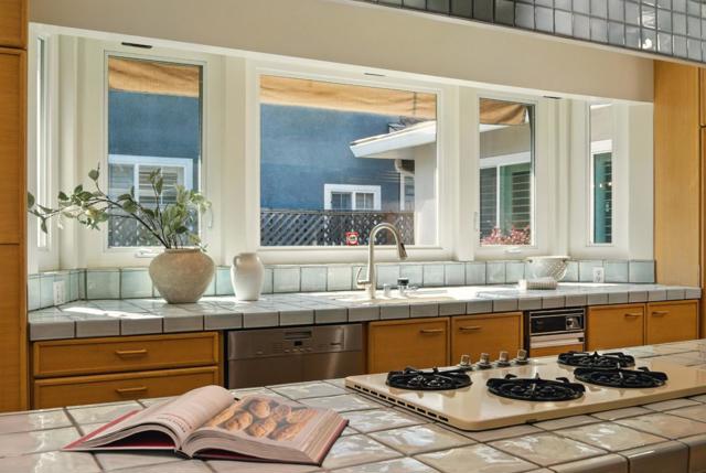 263 W Oakwood Boulevard, Redwood City CA: https://media.crmls.org/mediaz/8585b0dd-017a-4ce3-9c6a-26520242c256.jpg
