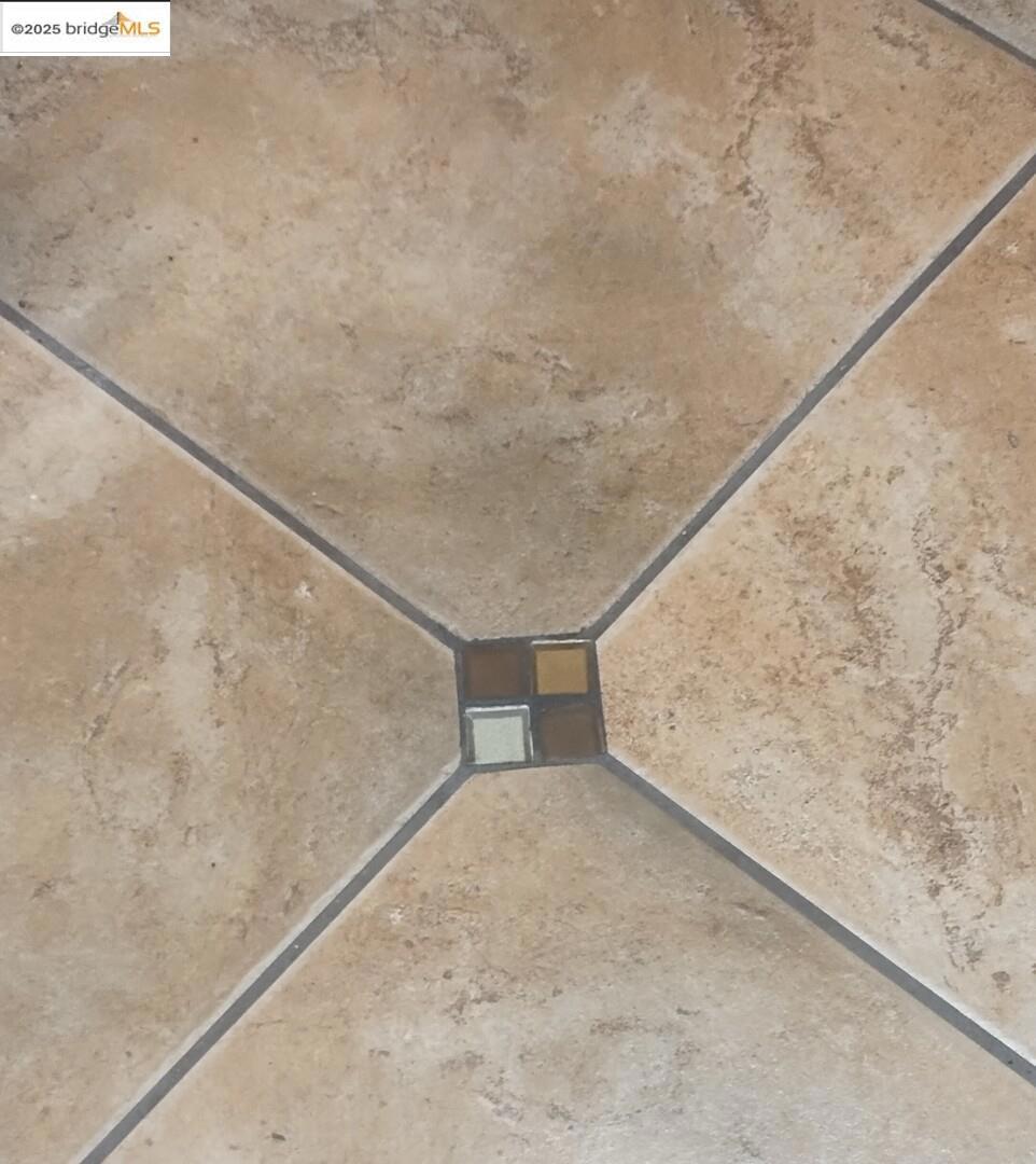 https://media.crmls.org/mediaz/85880ffe-33e5-4df3-8077-6f4c78472901.jpg?preset=X-Large