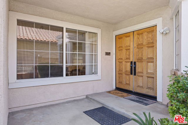 12119 Falcon Crest Way photo 2