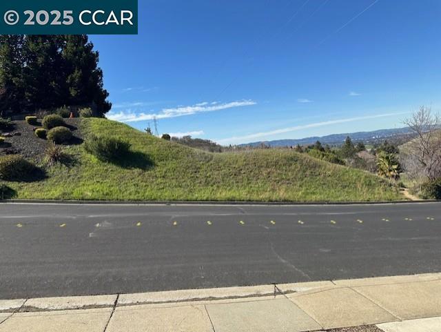 5171 Keller Ridge Dr, Clayton CA: https://media.crmls.org/mediaz/85894ece-2a6c-4ef3-a269-dcb6fac1de69.jpg