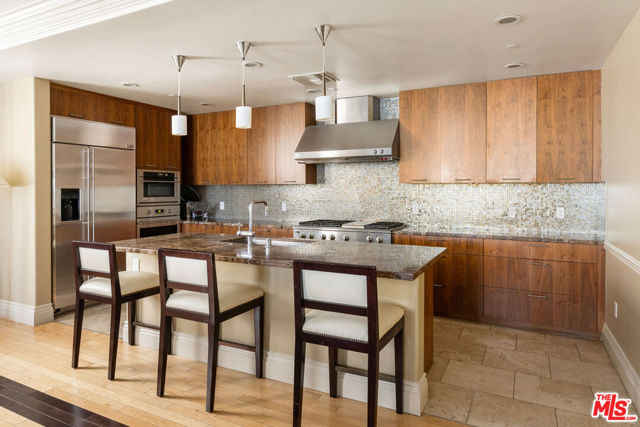 558 Caruso Avenue photo 34