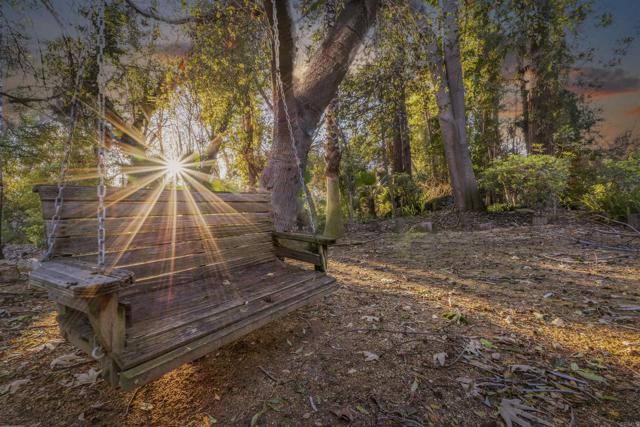 6036 Rainbow Heights Road, Fallbrook CA: https://media.crmls.org/mediaz/858ad946-5d15-4acc-bc2f-c8c519945a8b.jpg