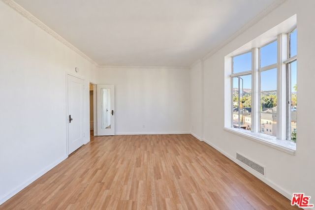1314 North HAYWORTH Avenue, 502 photo 57