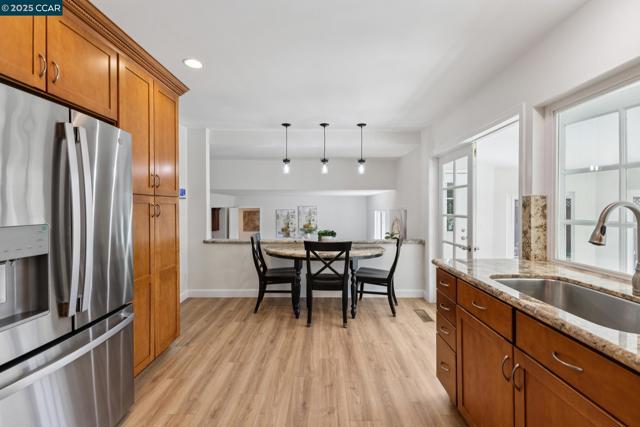 36 Playa Ct, San Ramon CA: https://media.crmls.org/mediaz/858c68dd-38d1-4a92-a14f-9794036566d1.jpg