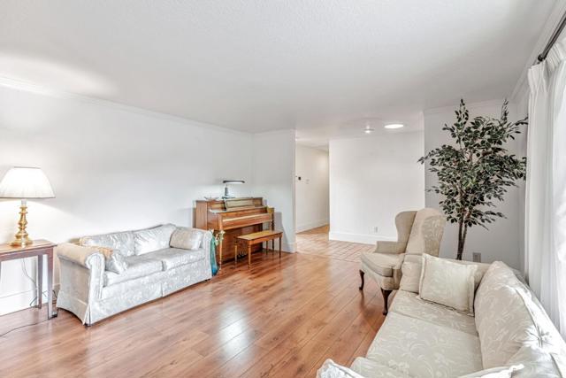 340 Merrill Road, San Juan Bautista CA: https://media.crmls.org/mediaz/858c7c82-9952-4c98-a1b1-9ff366ab4750.jpg