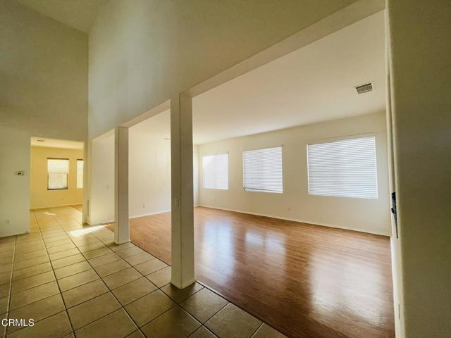 Detail Gallery Image 4 of 37 For 22253 Summer Holly Ave, Moreno Valley,  CA 92553 - 4 Beds | 4 Baths