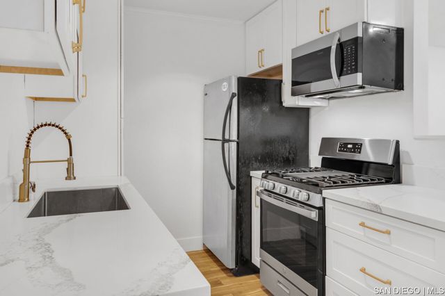 Image 4 of 25 For 1792 Missouri St  Unit 9