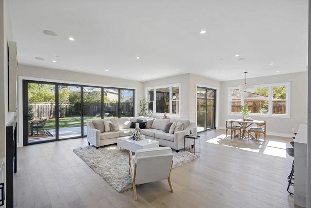 1303 American Way, Menlo Park CA: https://media.crmls.org/mediaz/858f1964-6b19-41b6-8c87-7f0dd9801642.jpg