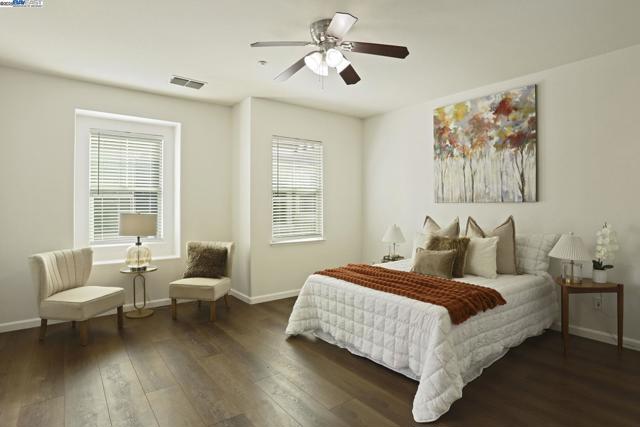 292 W Lucita Way, Mountain House CA: https://media.crmls.org/mediaz/858f8912-dfdb-4622-b9f2-f43c2264ebbe.jpg