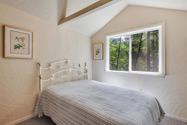 855 Dearborn Park Road, Pescadero CA: https://media.crmls.org/mediaz/8590fe44-390c-4550-95c9-5e73e496c92e.jpg
