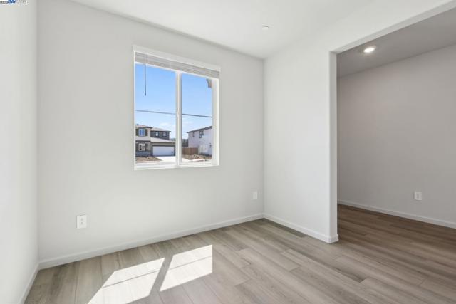 5204 Cardinal Court, Antioch CA: https://media.crmls.org/mediaz/85910131-cda8-427d-8741-d02e3ad1ccc6.jpg