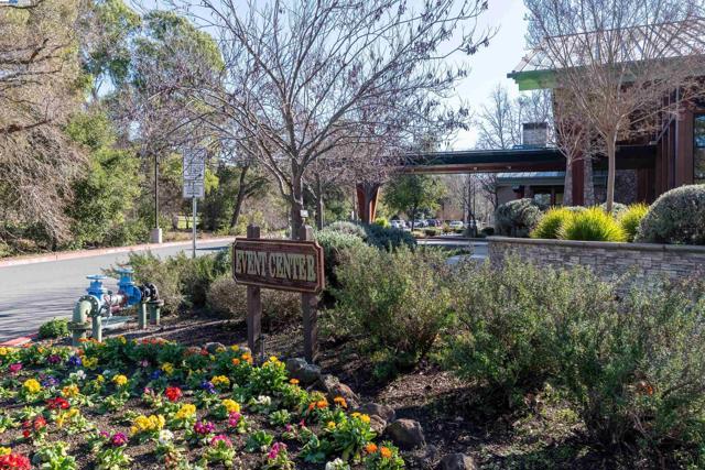 1141 PTARMIGAN DR, Walnut Creek CA: https://media.crmls.org/mediaz/8591834c-84eb-4ac0-9d9a-461e752f0bfe.jpg