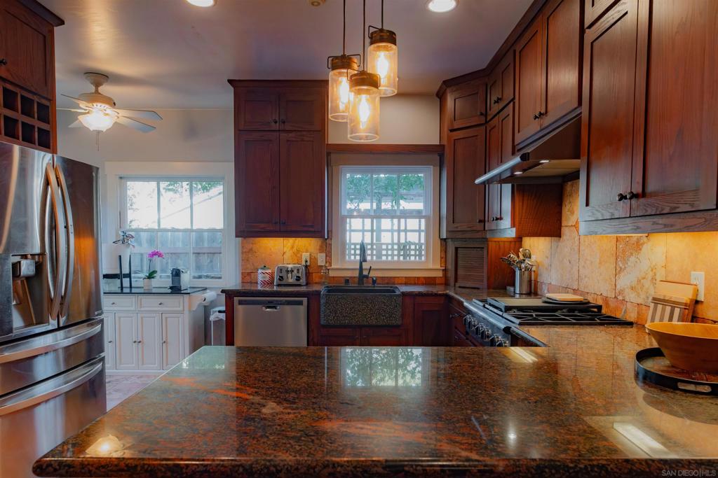 210 6th Ave - photo 20