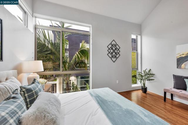 1231 Pine St, Oakland CA: https://media.crmls.org/mediaz/859199a4-9aa7-465d-bacd-af6bae132c85.jpg