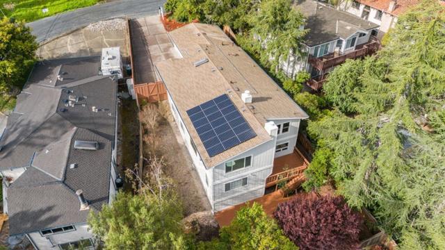 3920 Lakemead Way, Redwood City CA: https://media.crmls.org/mediaz/85928c01-f66c-4965-be7b-7863d715c6fc.jpg