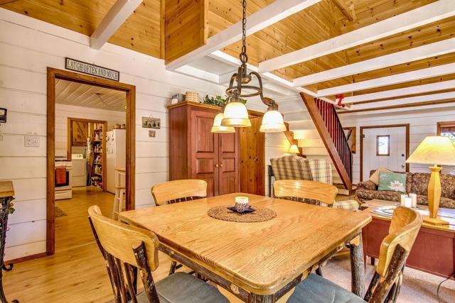 23 Dining area towards kitchen