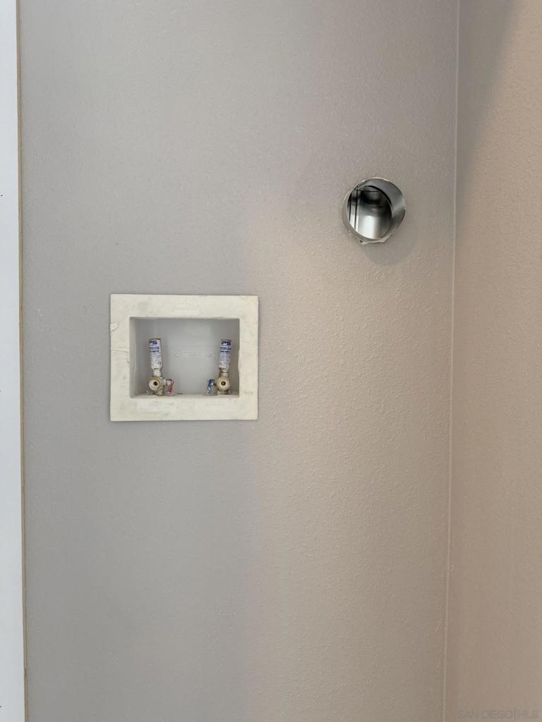 5370 Nutmeg St Oak Park - photo 8