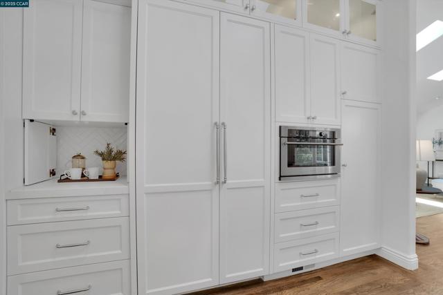 2345 San Miguel Dr, Walnut Creek CA: https://media.crmls.org/mediaz/8593903c-1da4-4a92-b800-e4c19deefd2e.jpg