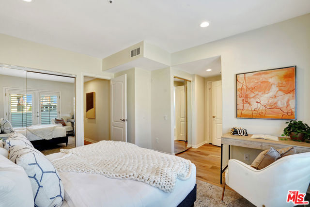 Drew Fenton | 11690 Montana Avenue Los Angeles CA | MLS: 7295317 Drew Fenton | 11690 Montana Avenue Los Angeles CA | MLS: 7295317