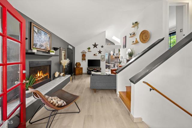 Detail Gallery Image 11 of 48 For 30 S Salinas St #B,  Santa Barbara,  CA 93103 - 3 Beds | 2 Baths