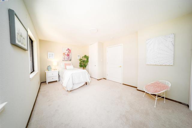 Image 36 of 52 For 4636 Serra Ave
