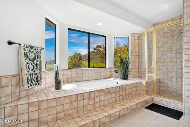 6057 Rainbow Hill Road, Agoura Hills CA: https://media.crmls.org/mediaz/8595d9c7-72a1-4a3c-a308-c67457c8ac3f.jpg