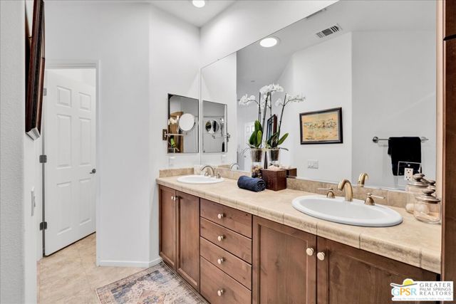 366 Terra Vita, Palm Springs CA: https://media.crmls.org/mediaz/85962a89-8726-494a-8f5b-f7bee198b90a.jpg