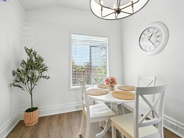 772 Mcleod St, Livermore CA: https://media.crmls.org/mediaz/859655b4-8575-43dd-94b3-f83fb7dda60f.jpg
