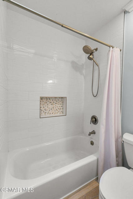 1778 E Avenida De Las Flores, Thousand Oaks CA: https://media.crmls.org/mediaz/85969eac-5d69-455d-a208-761fd632f819.jpg