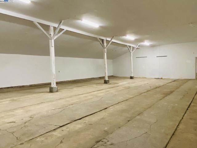 7705 Orford Rd, Stockton CA: https://media.crmls.org/mediaz/8596cb8f-3f90-48f3-be61-6a1fe702a105.jpg