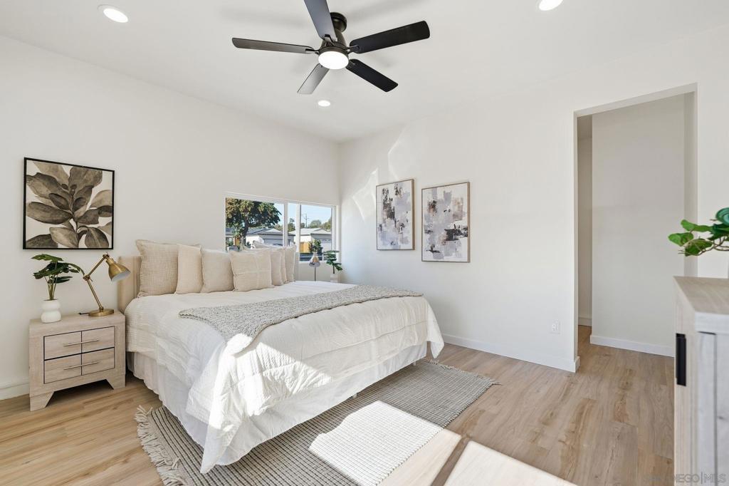 MLS #250045040SD image #24