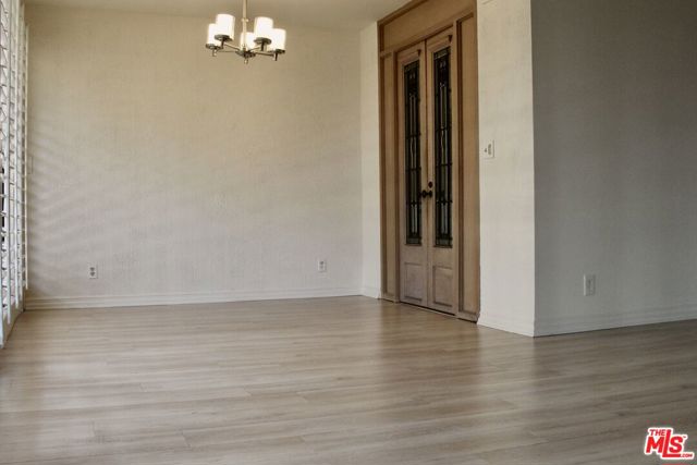 10790 Wilshire Boulevard, Los Angeles CA: https://media.crmls.org/mediaz/85978bd1-afe8-4046-92ed-c2a0d953c3c2.jpg