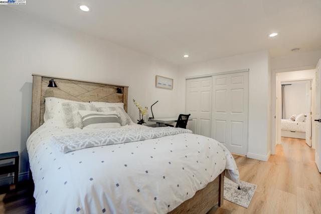 3254 Keith Ave, Castro Valley CA: https://media.crmls.org/mediaz/8598121c-2195-4a9c-b55b-0890b1b8e1a3.jpg