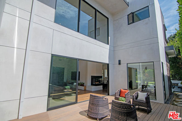 362 N Norton Avenue, Los Angeles CA: https://media.crmls.org/mediaz/859842c3-17de-445f-abad-7f435c08af0d.jpg