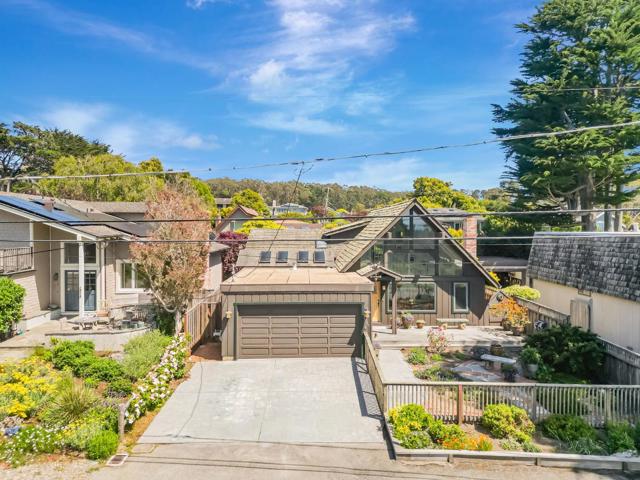 1025 Tamarind Street, Montara CA: https://media.crmls.org/mediaz/859866cb-bd60-4165-bd46-4dff5d531f80.jpg