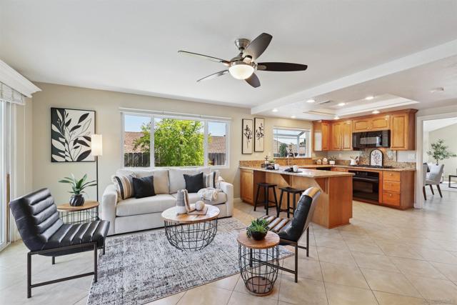 14637 Poway Mesa Dr, Poway CA: https://media.crmls.org/mediaz/85998af2-6045-4c96-97d6-8f348019795f.jpg